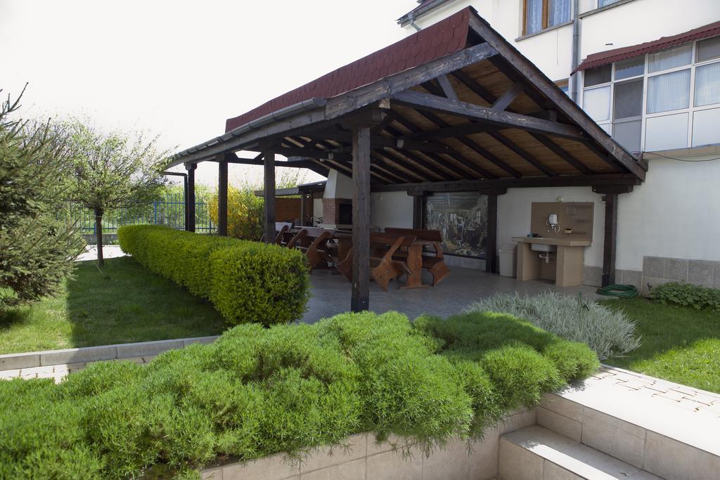 Spa Villa Crystal Hisarya Extérieur photo